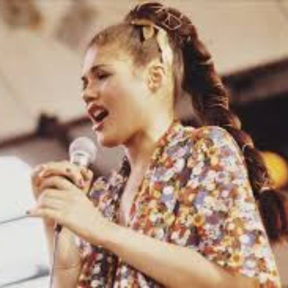 Meet your Posher, Magee - Picture 1 of 1